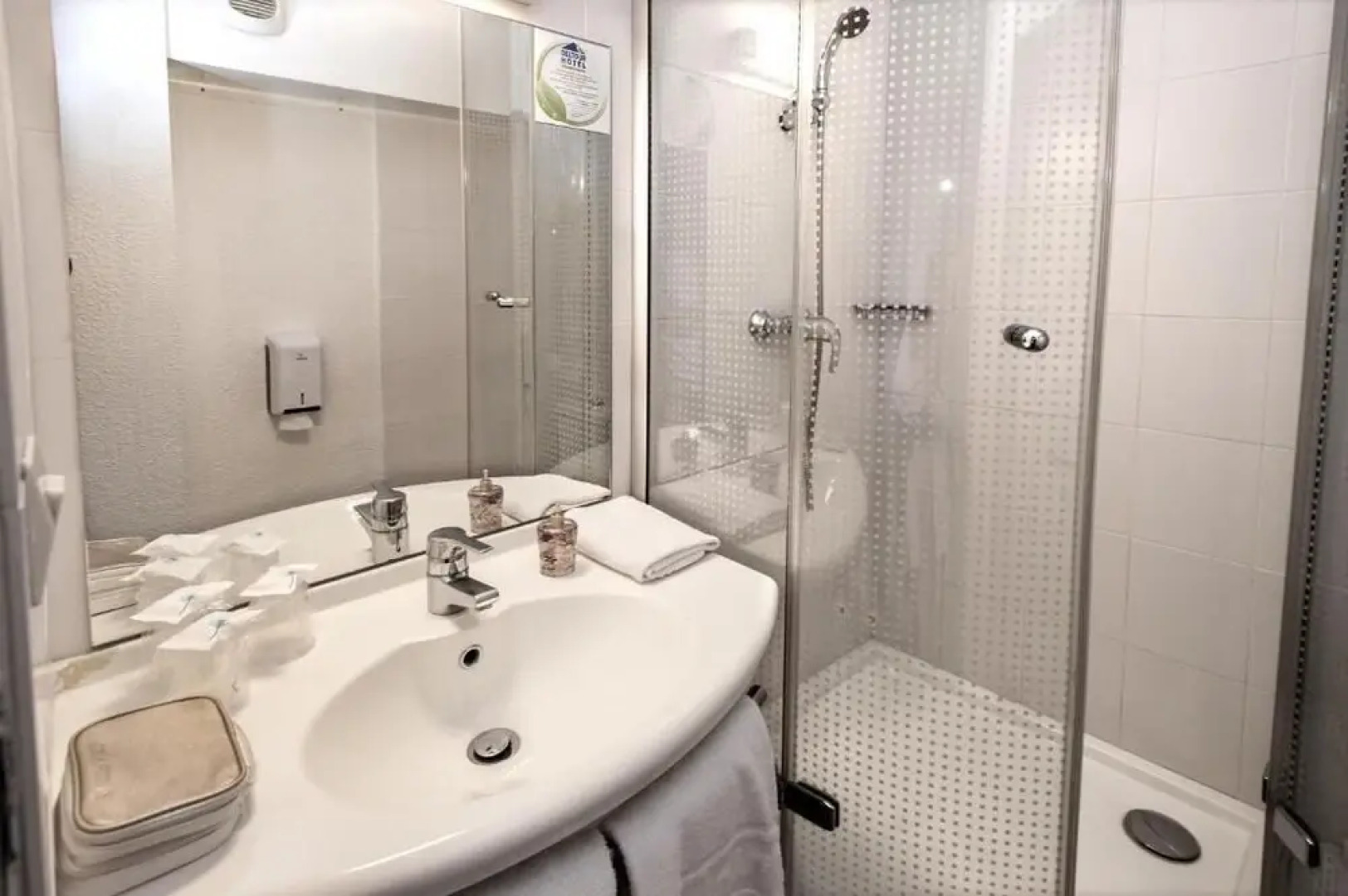 Brit Hotel Essentiel Millau