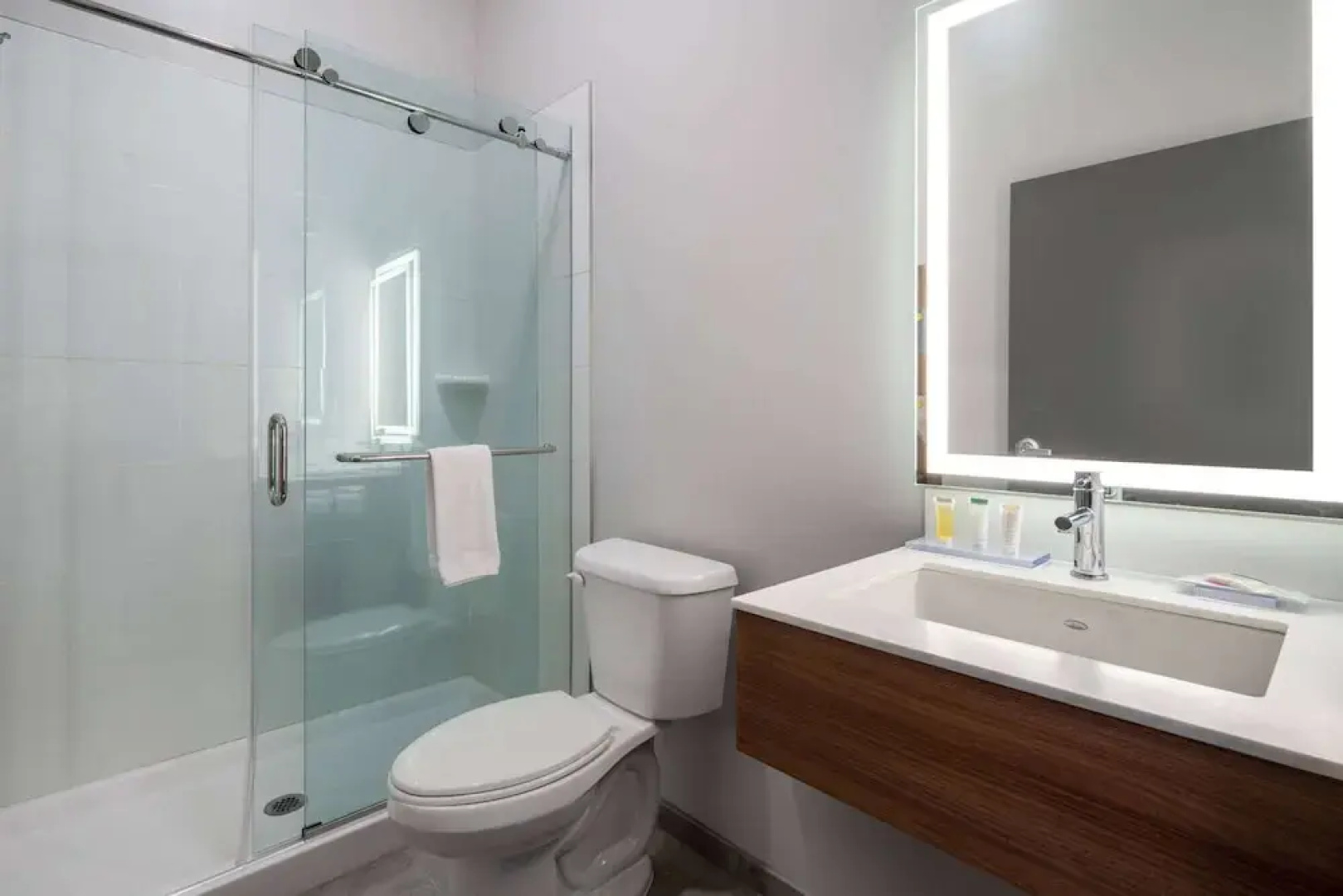 Microtel Inn & Suites by Wyndham Winchester
