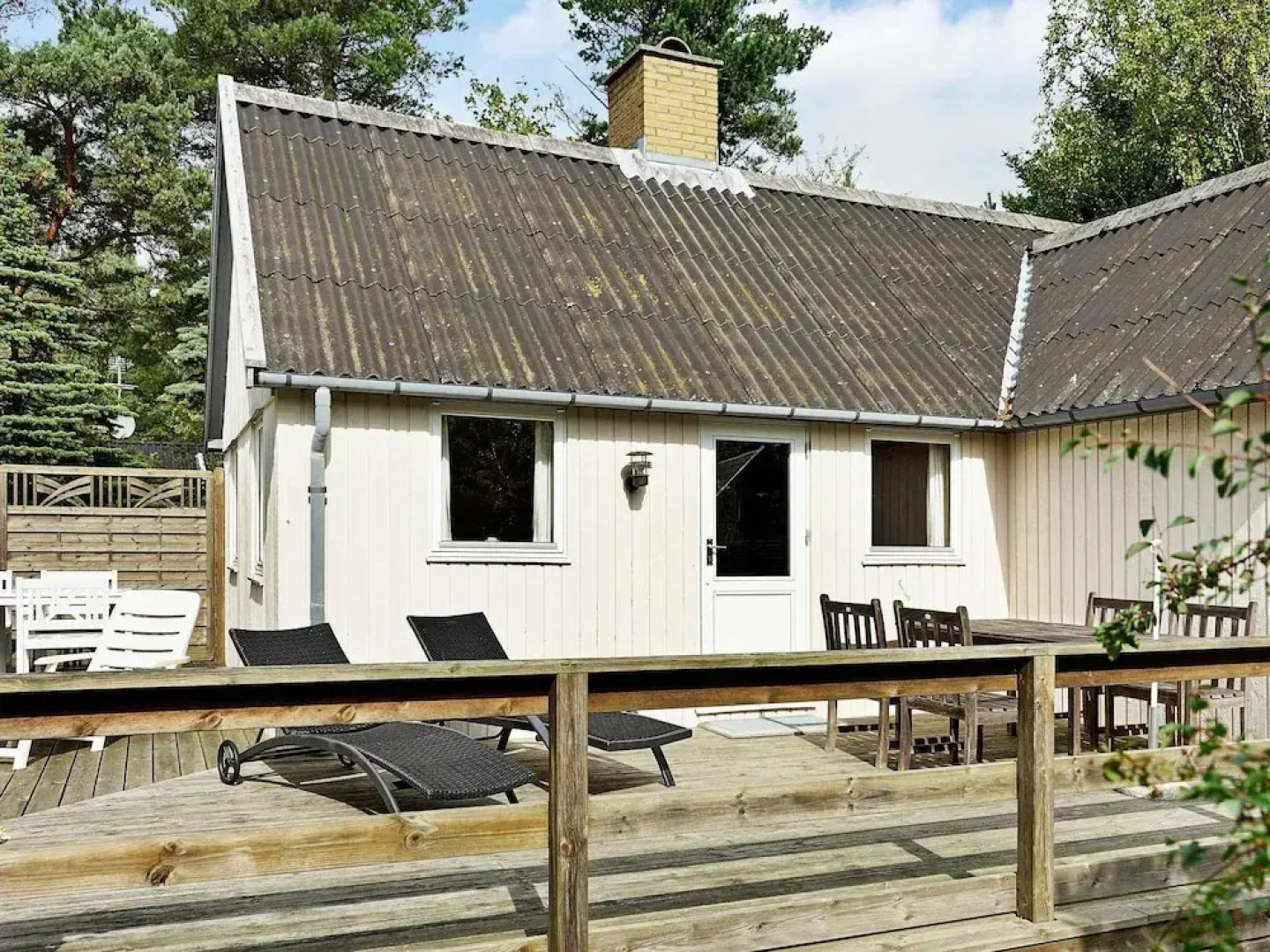 Peaceful Holiday Home in Aakirkeby With Large Terrace