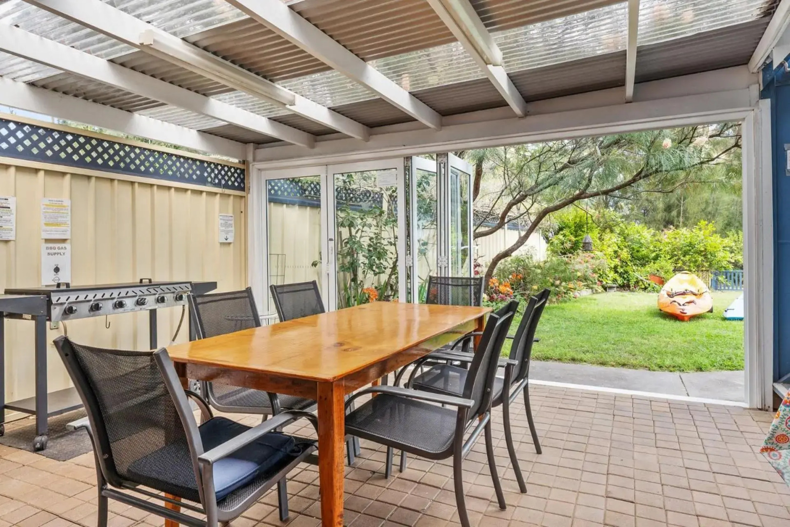 SORRENTO LAKESIDE Sanctuary Point 4pm check out Sundays