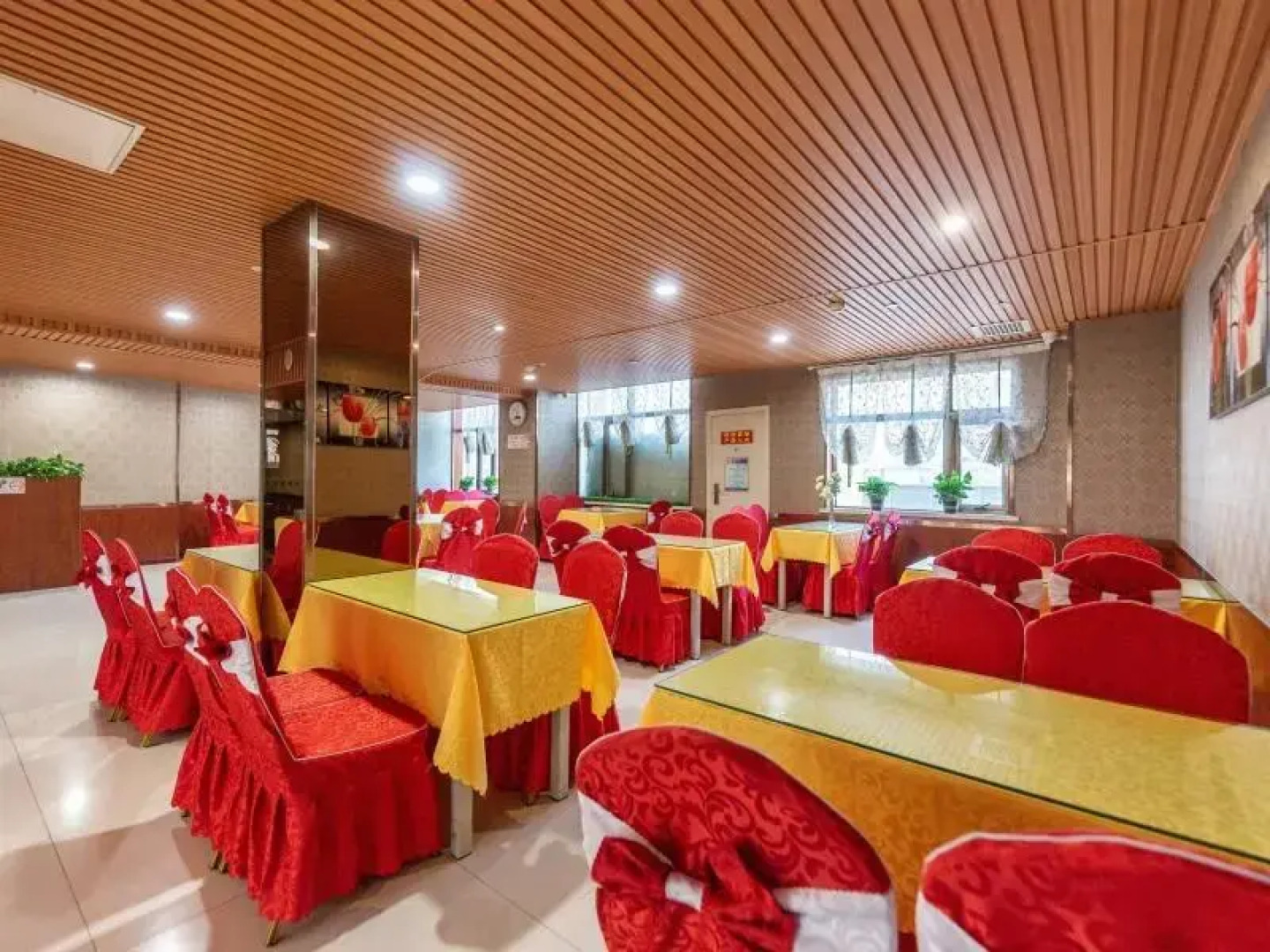 GreenTree Inn Lanzhou Train Station Road East Business Hotel