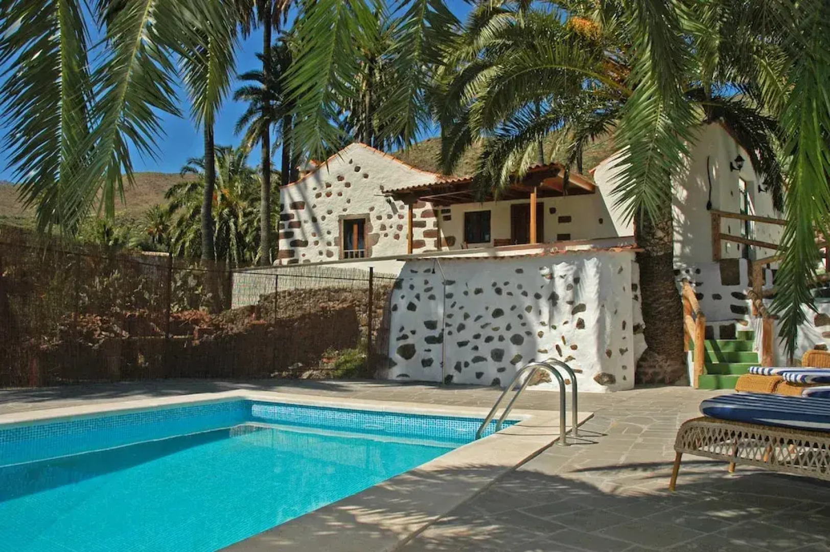 Casa de vacaciones con piscina privada en Santa Lucía