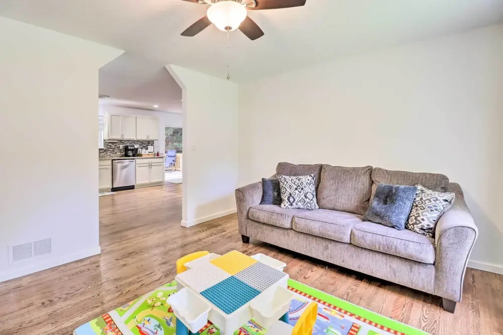 Gorgeous Pocono Summit Retreat w/ Deck & Hot Tub!