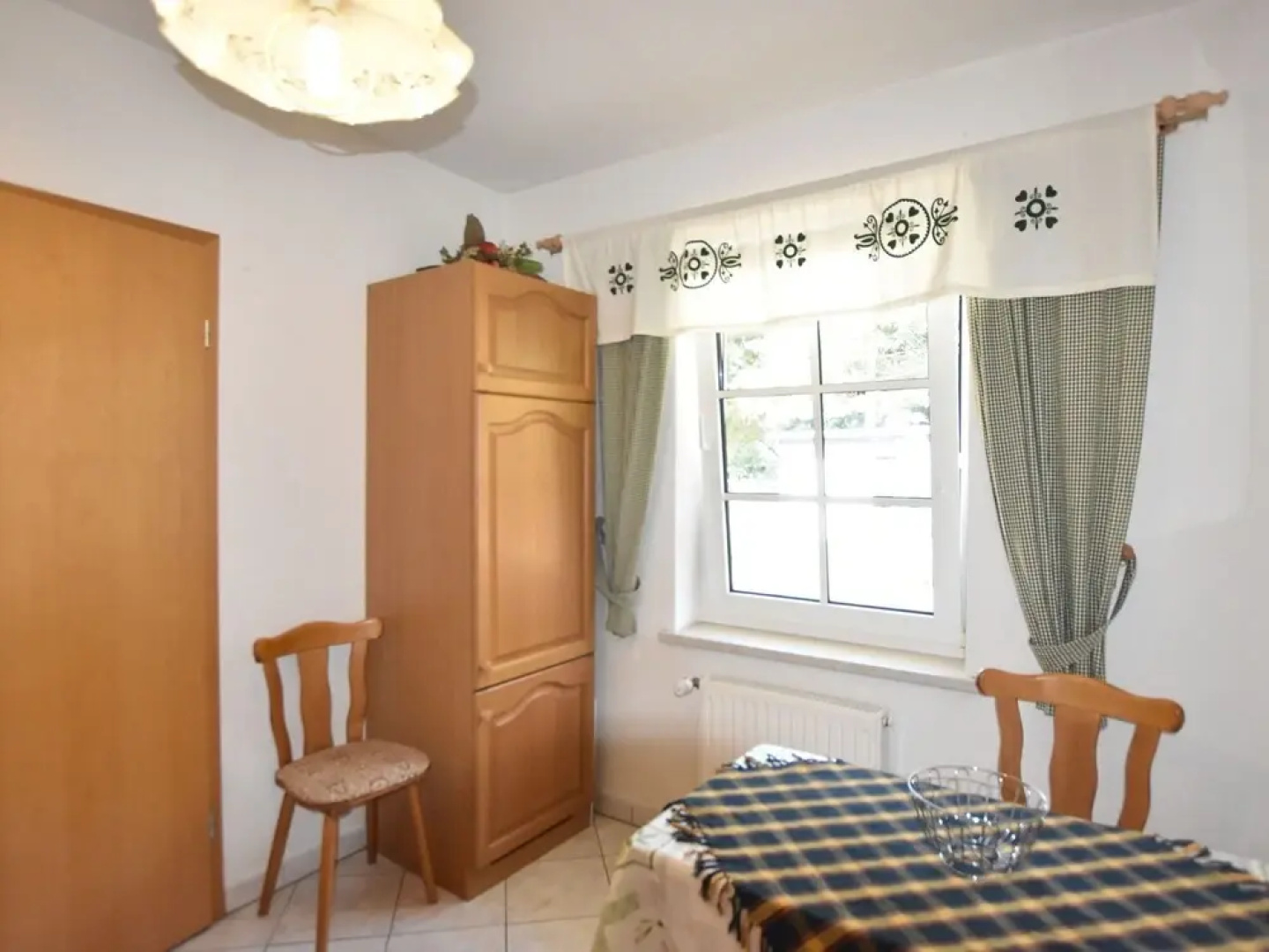 Luxurious Apartment in Wischuer With Fenced Garden, Barbecue