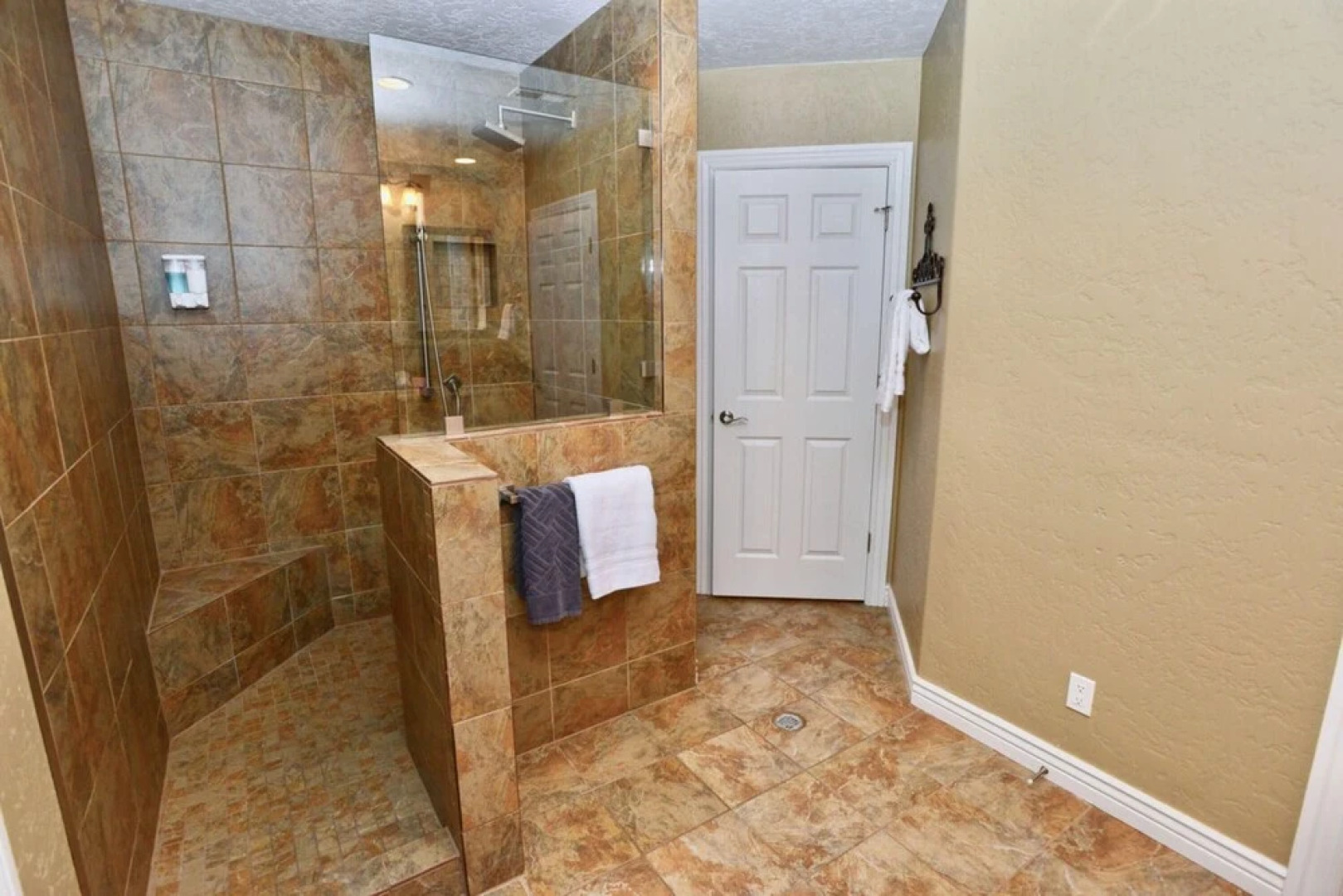 Spring Mountain Manor by Casago Mccall - Donerightmanagement