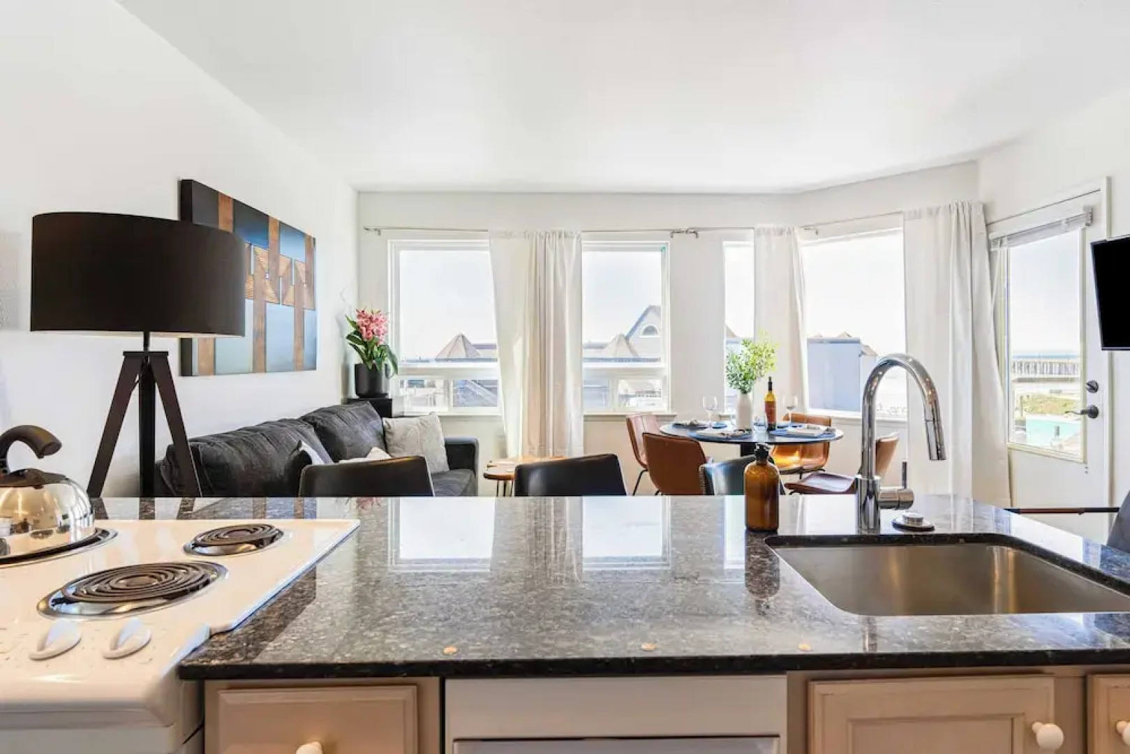 2 Cayucan Bungalows Steps to Beach + Shared Lounge Sleeps 12