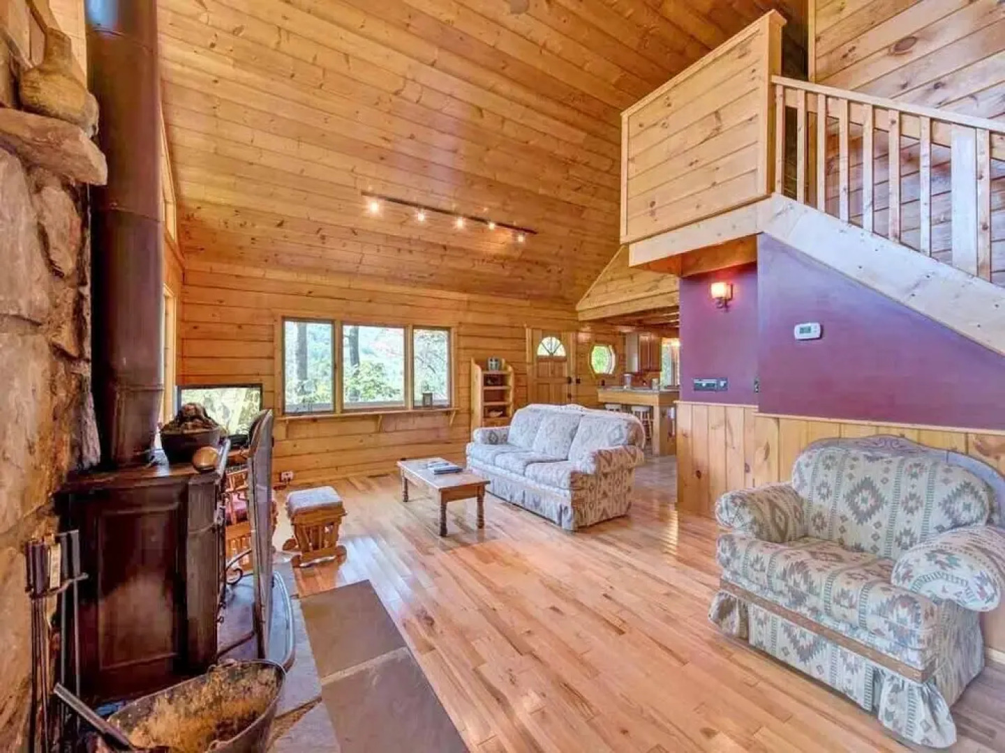 Seneca 1 Bedroom Home with Hot Tub