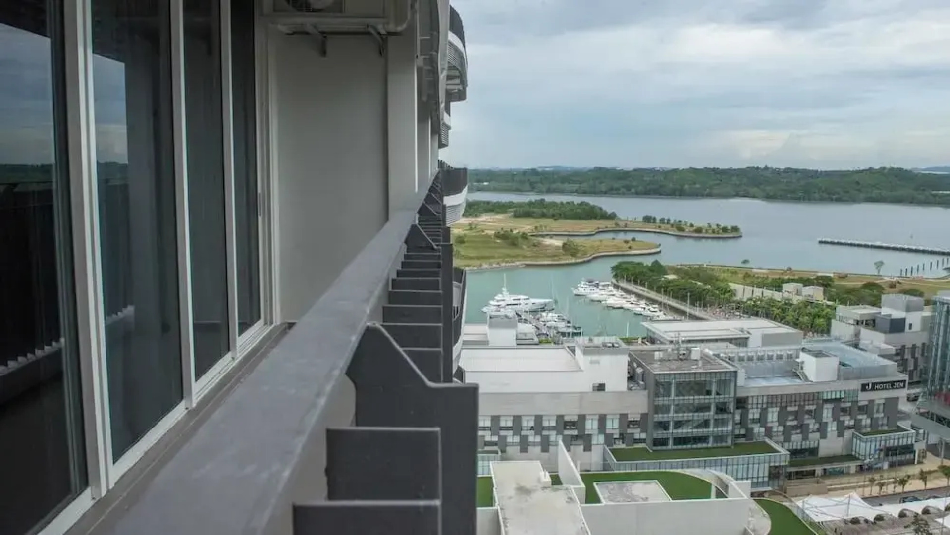 Encorp Marina Suites