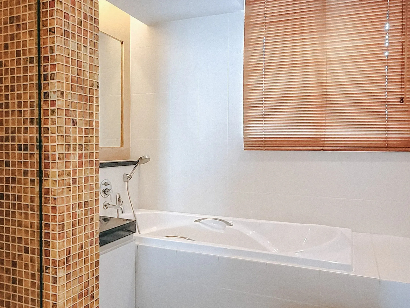 Urbana Langsuan Hotel