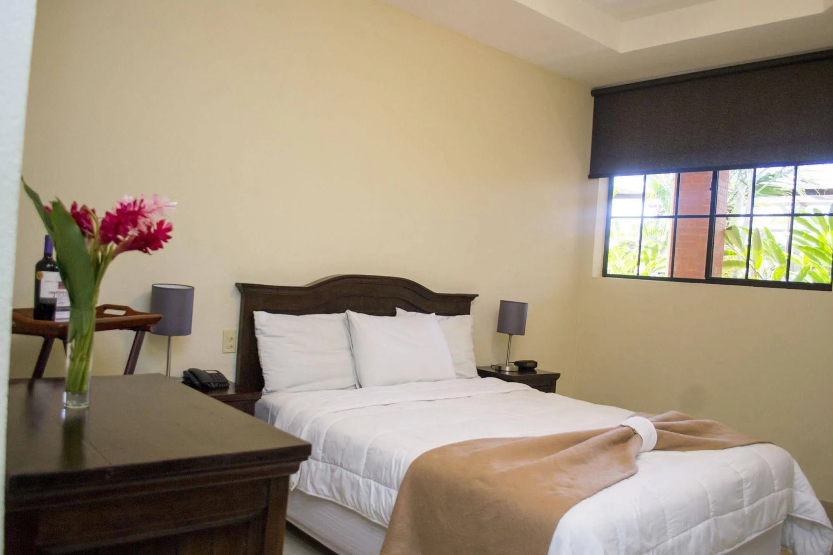 Farallones Hotel