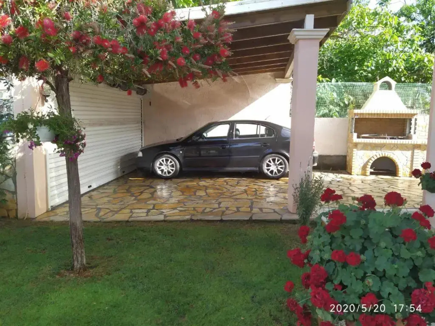 Summer Village House Popi