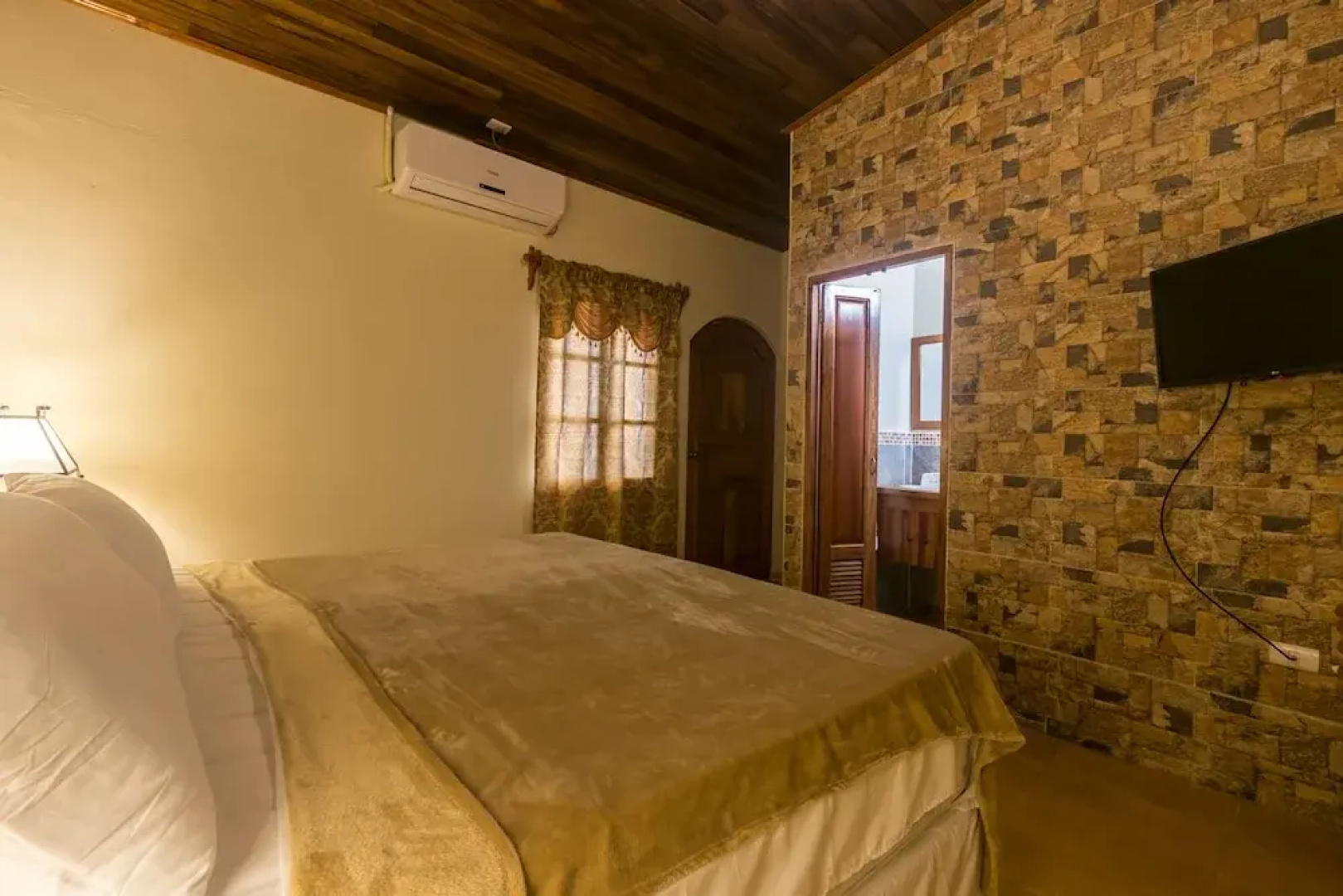 Hotel Mirna