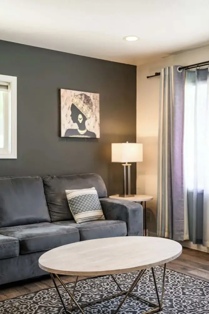 Spacious Family Friendly House in Central Location