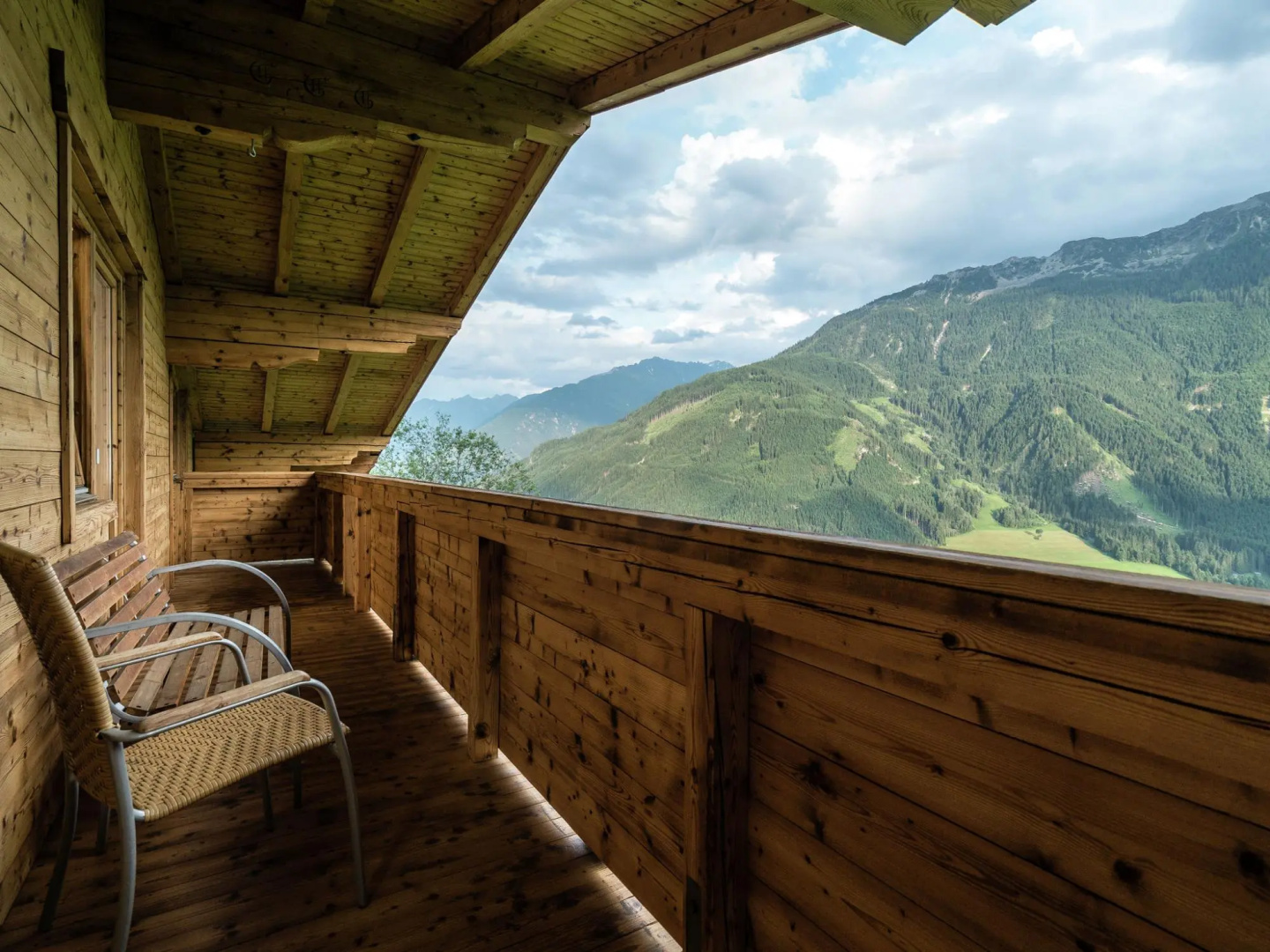 Large Luxury Chalet near Ski Area Zillerarena Königsleiten