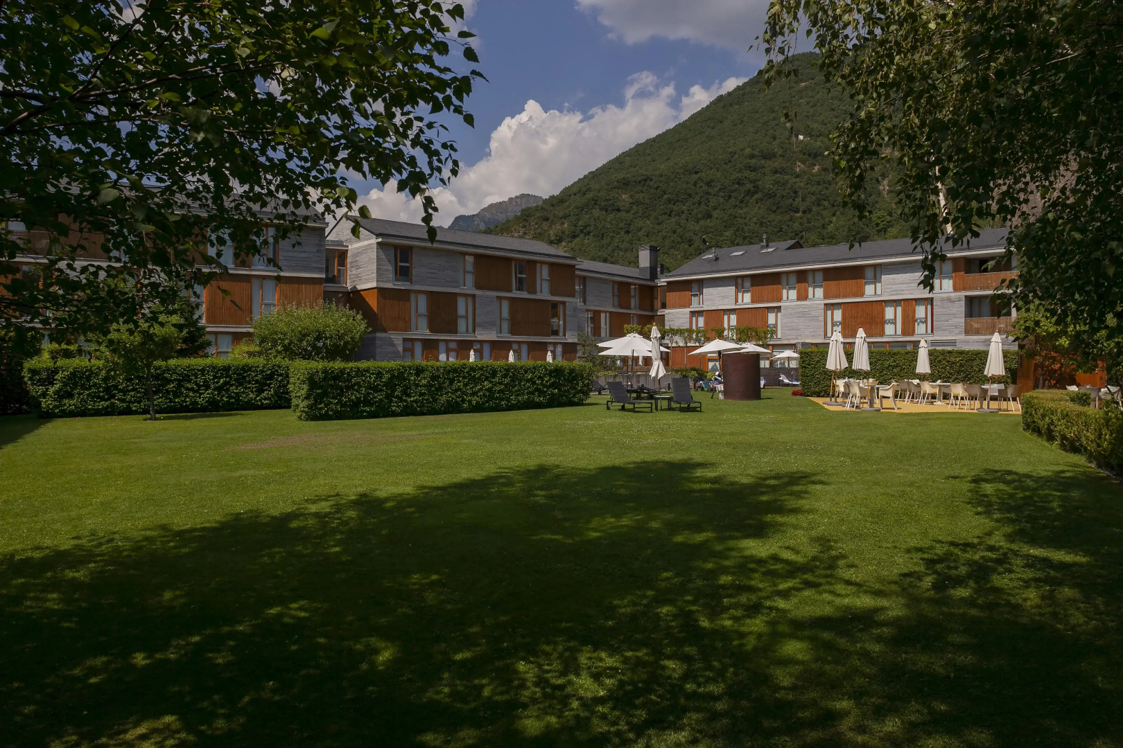 Tierra De Biescas Hotel