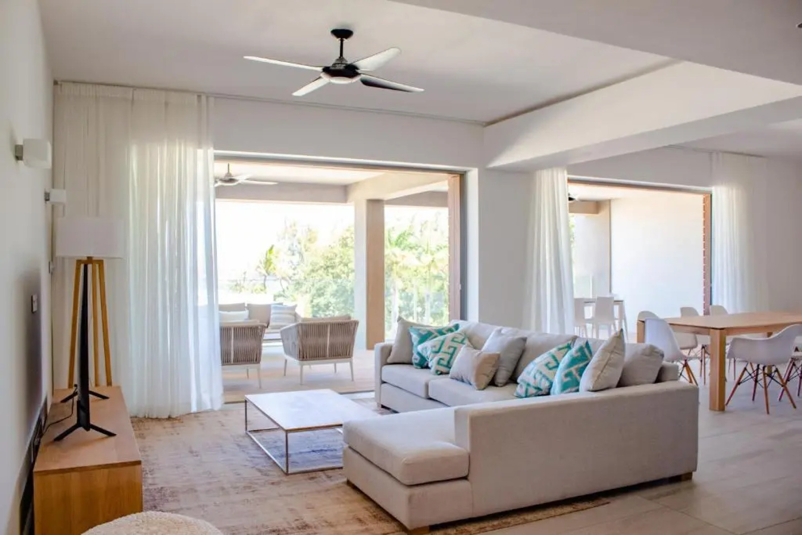 Manta Cove by Horizon Holidays