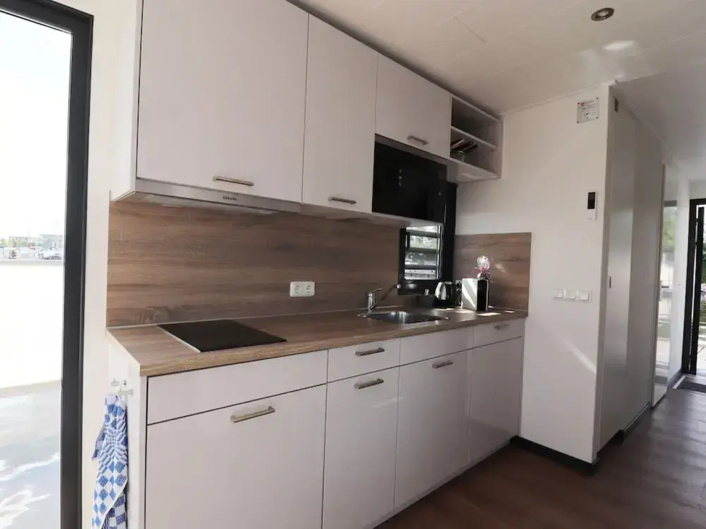 Houseboat in Lemmer With Harbor Views