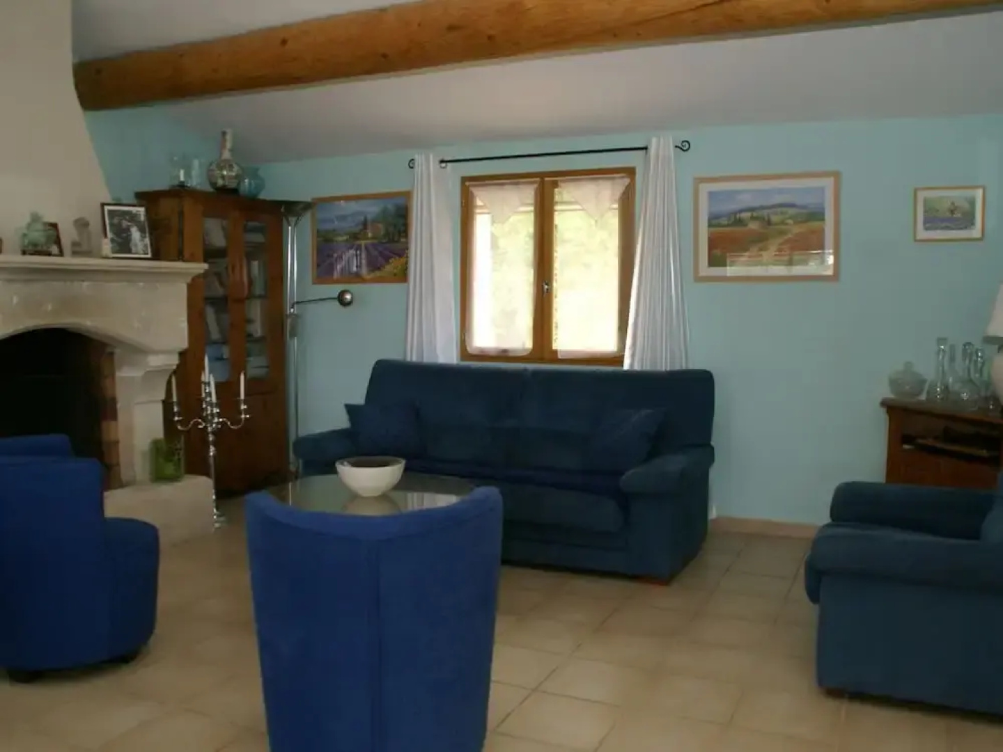 Peaceful Villa in Saint-Saturnin-lès-Apt with Swimming Pool
