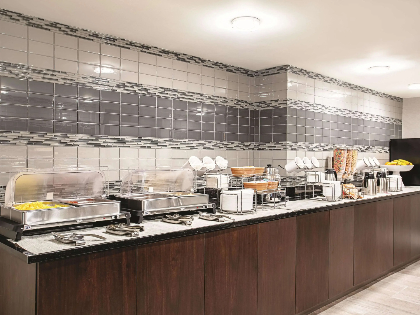 La Quinta Inn & Suites by Wyndham Baltimore N / White Marsh