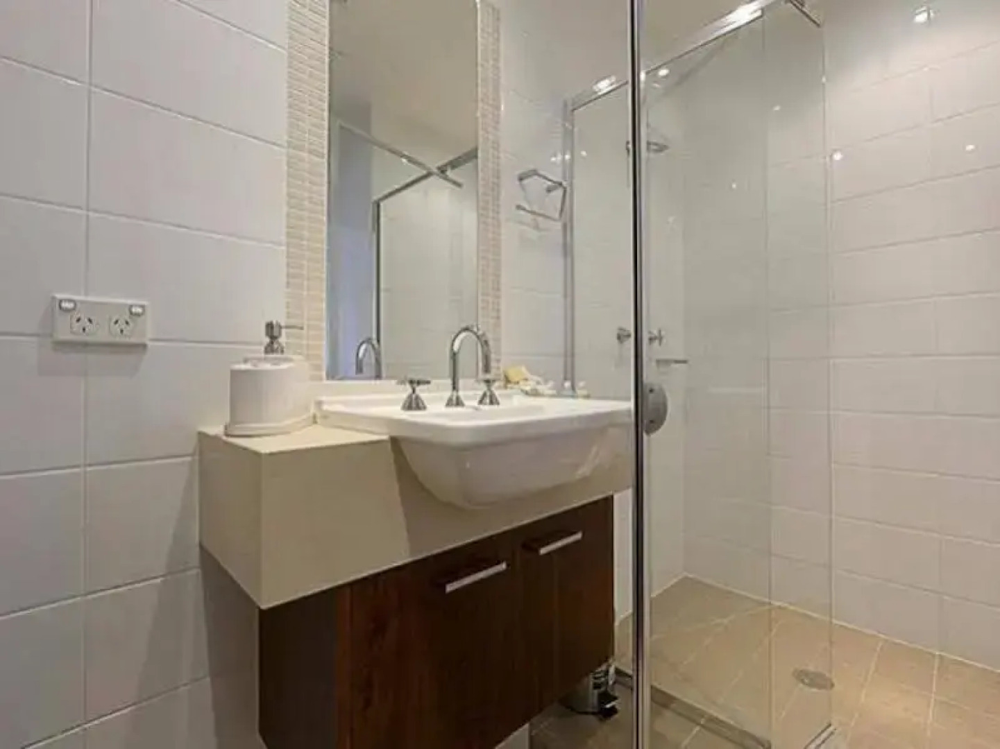 Accommodate Canberra - Metropolitan