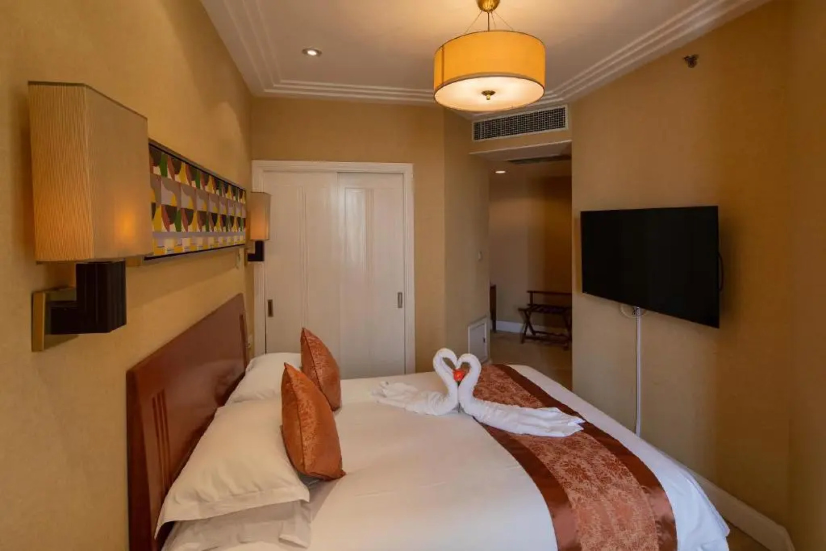 Отель Broadway Mansions Shanghai