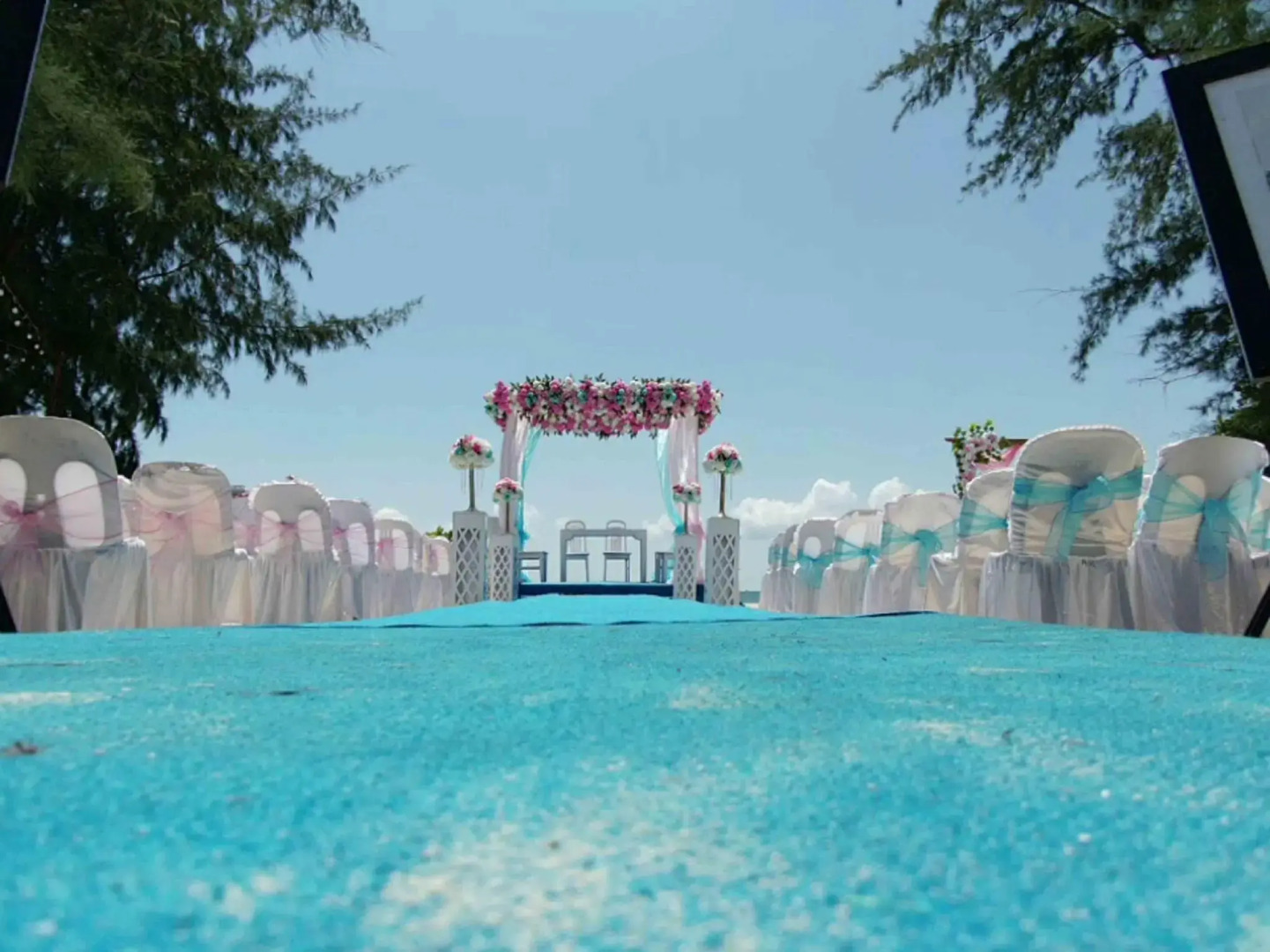 Madu Tiga Beach & Resort