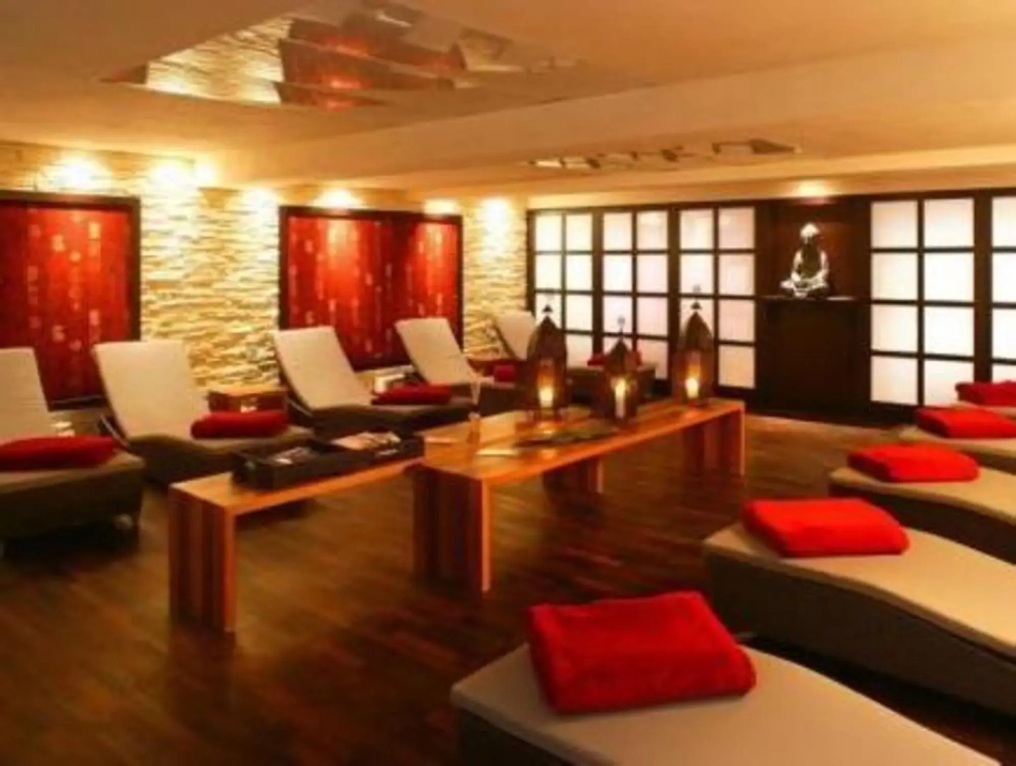 Отель Munte-Wellnesshotel am Stadtwald