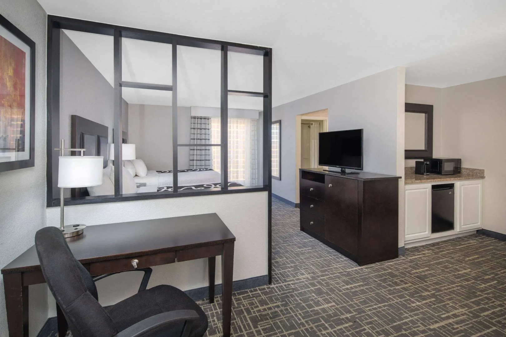 La Quinta Inn & Suites by Wyndham Atlanta Airport South