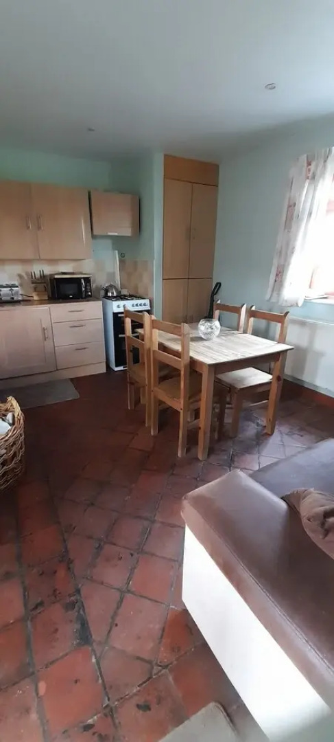 Beautiful 1 Bedroom Cottage With Fishing Lake