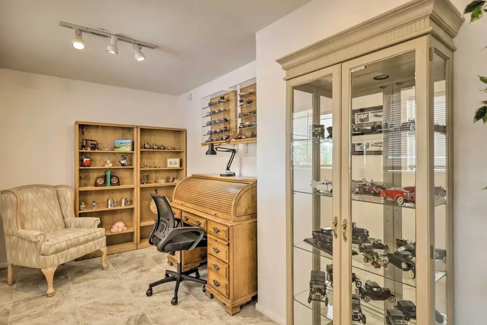 Quiet Sun City Home w/ Grill - Golf & Hike Nearby!