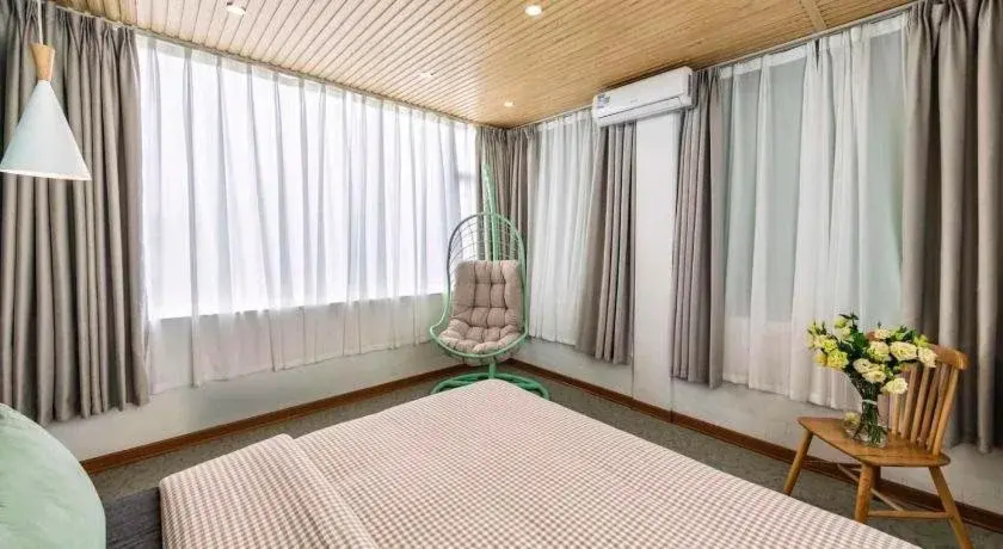 U-shore International Youth Hostel