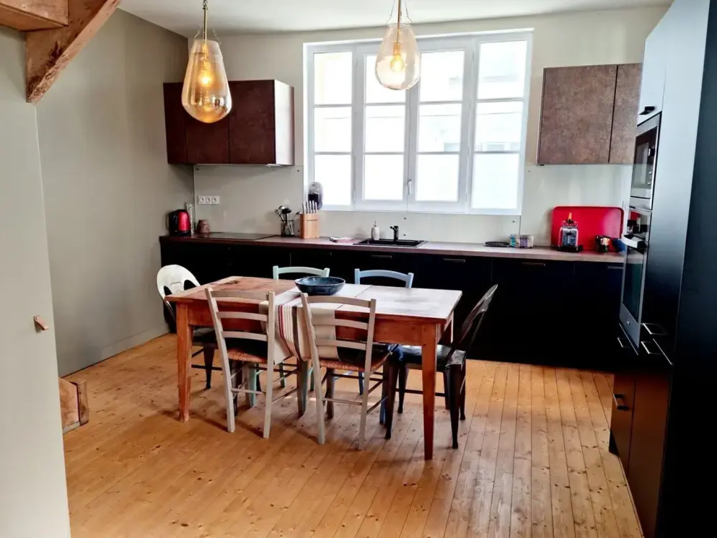 Chaleureuse Maison Avec Grande Terrasse au Calme