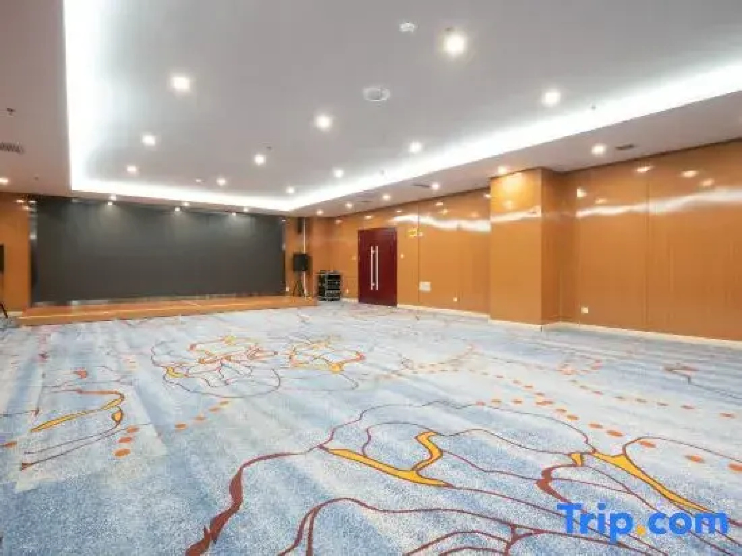 Fwinchine International Hotel