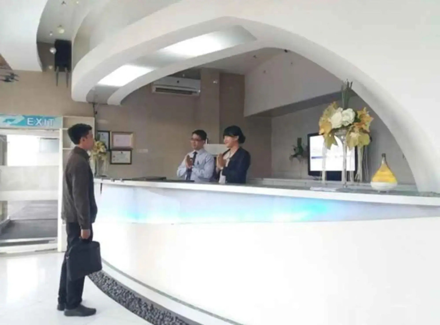 Space Hotel by Papaho