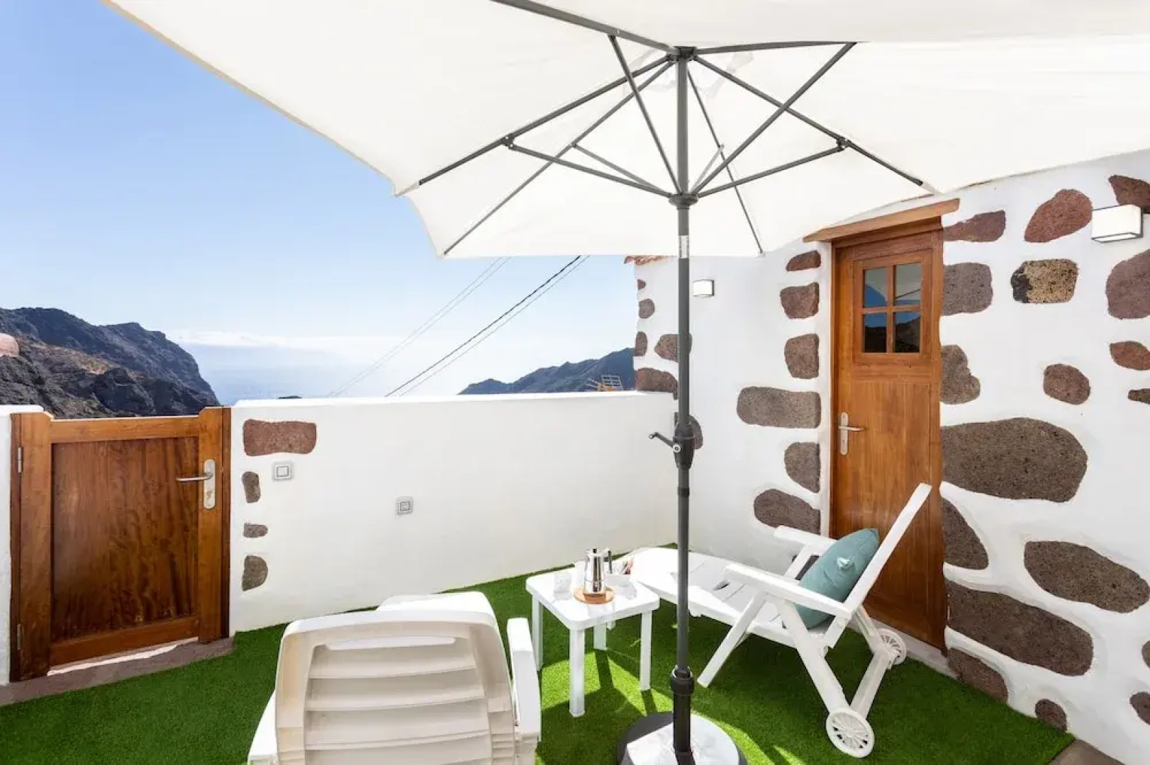 HomeLike Nature Carrizales and Masca House & Wifi