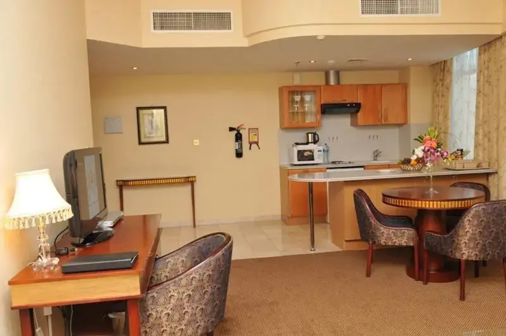Cassells Hotel Apartments Deluxe