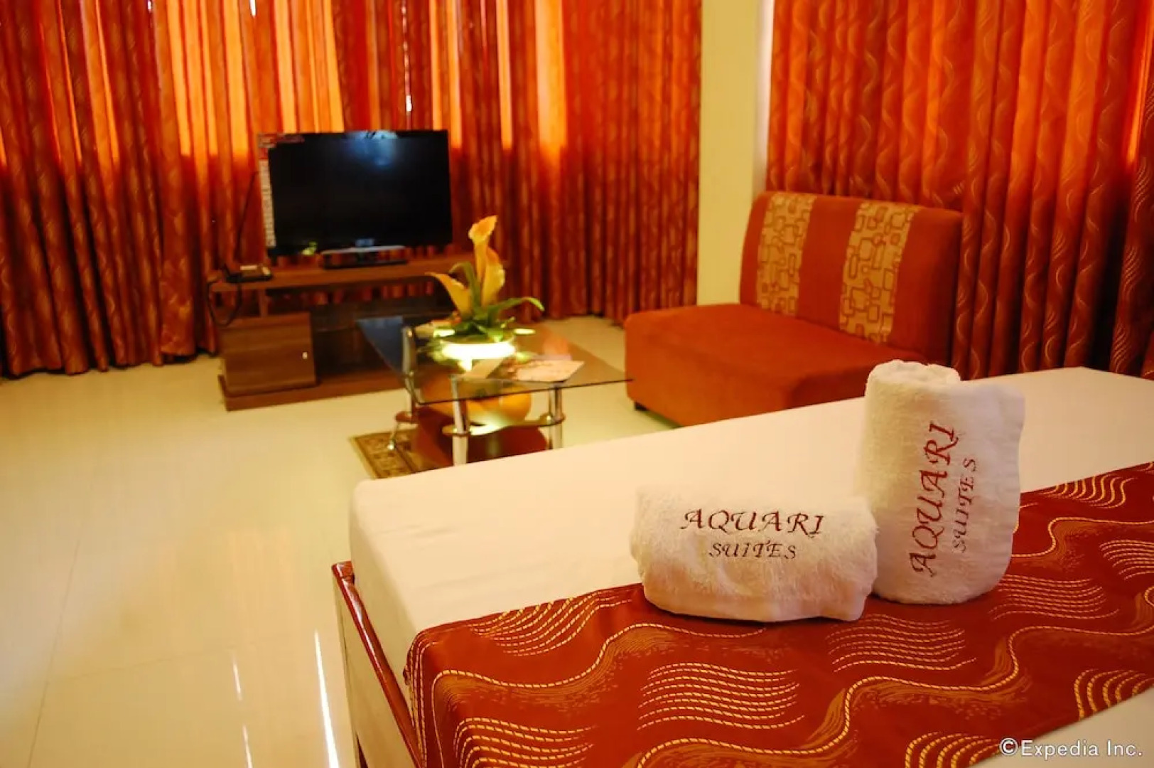 Aquari Travelers Suites