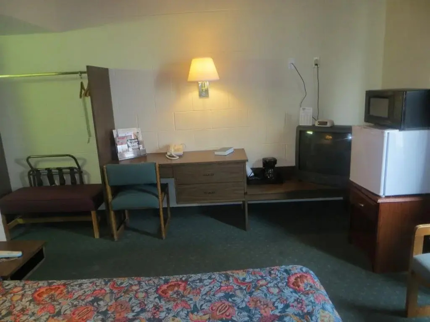 Lamplighter American Inn