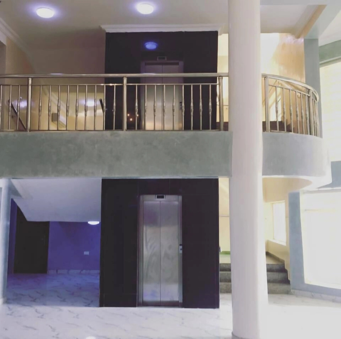 Gold Crown Hotel