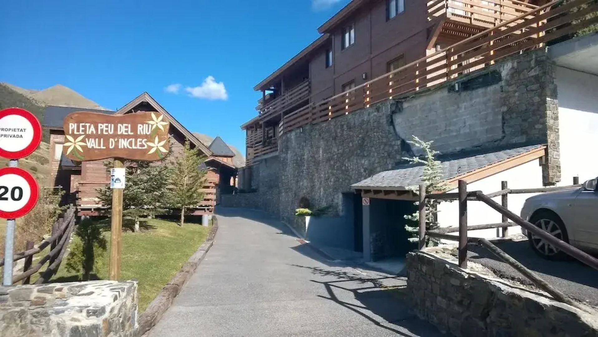 Apartamentos La Pleta Incles Suites 3000