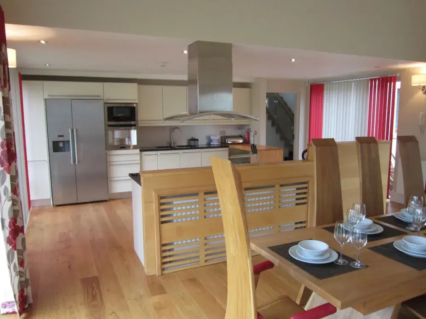 Large Detached Home to Sleep up to 10 People Just 5 Mins From Kenmare Town