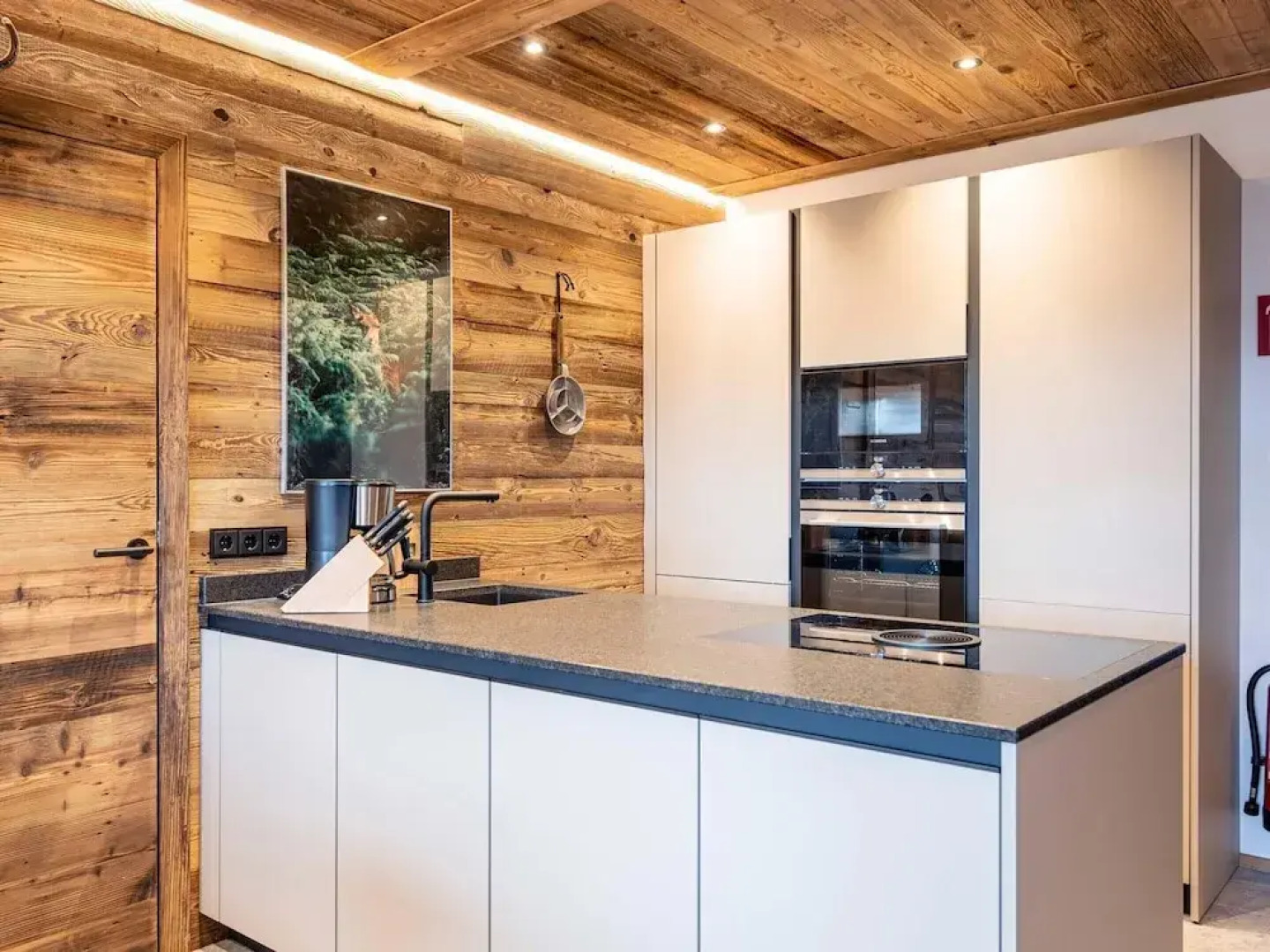 Apartment With Shared Infinity Pool