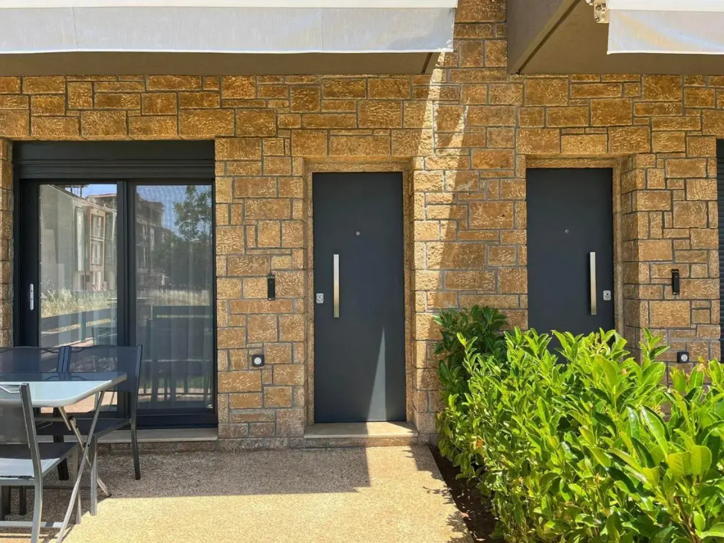 Artline Luxury Suites