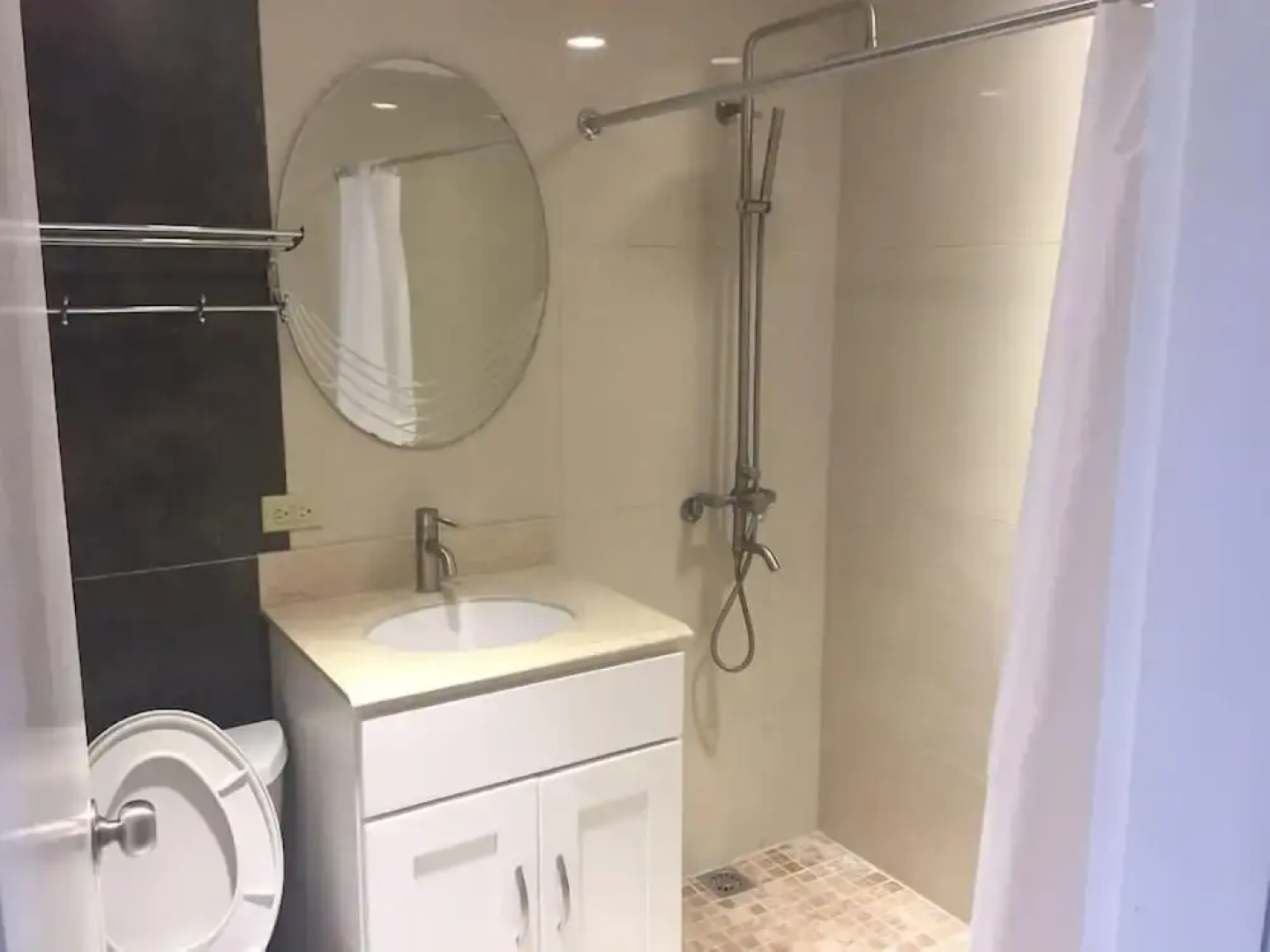 Pia Marine Condominium
