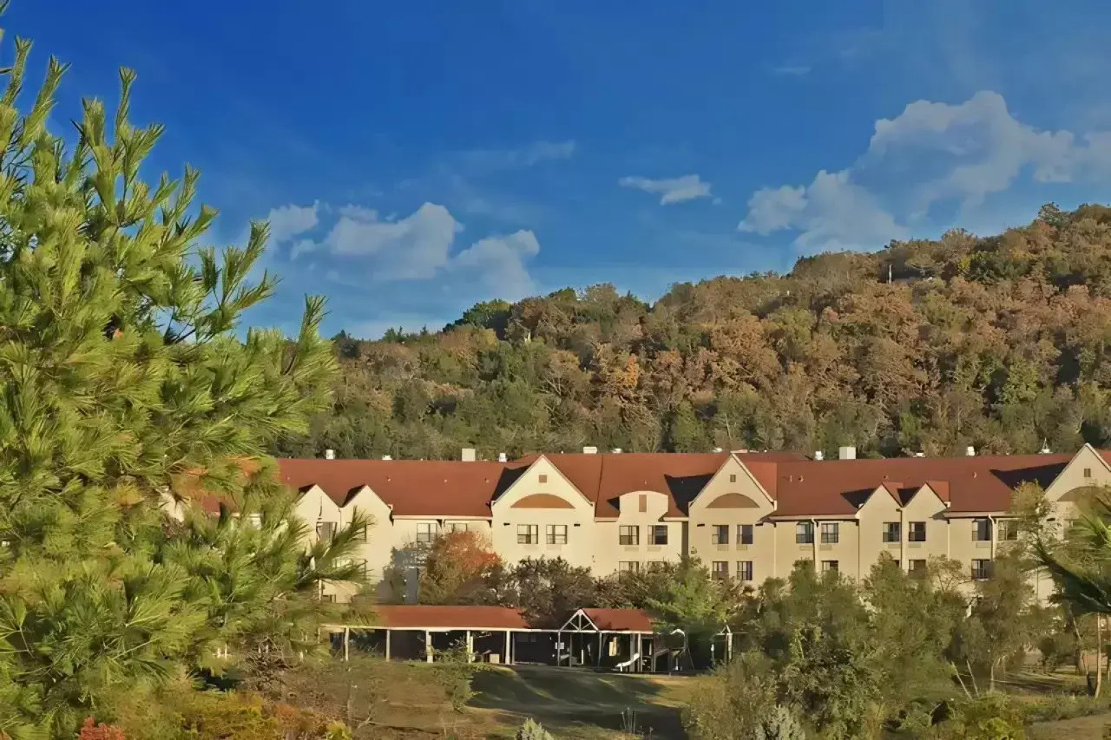 Branson Hillside Hotel
