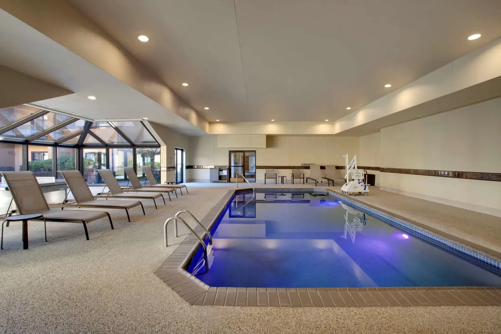Courtyard by Marriott Mahwah