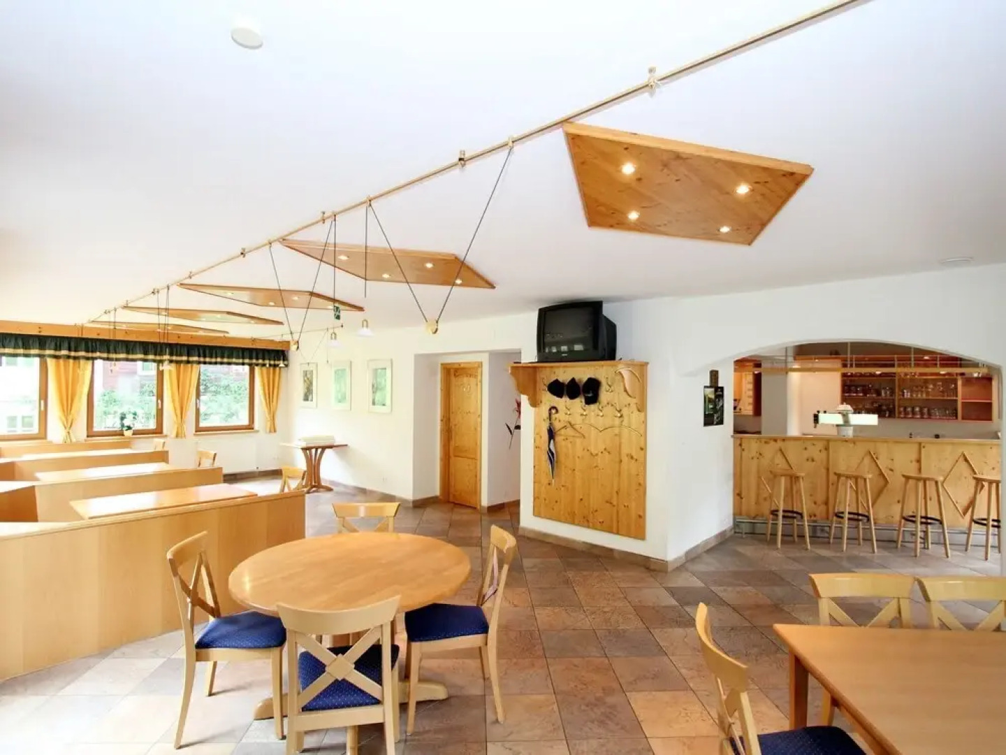 Refreshing Holiday Home With Balcony, Ski Storage, Garden