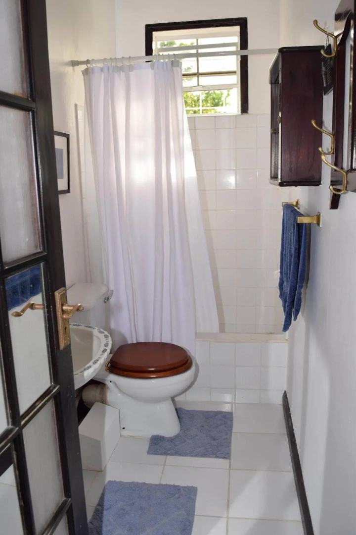 Barbados Chi Guest House