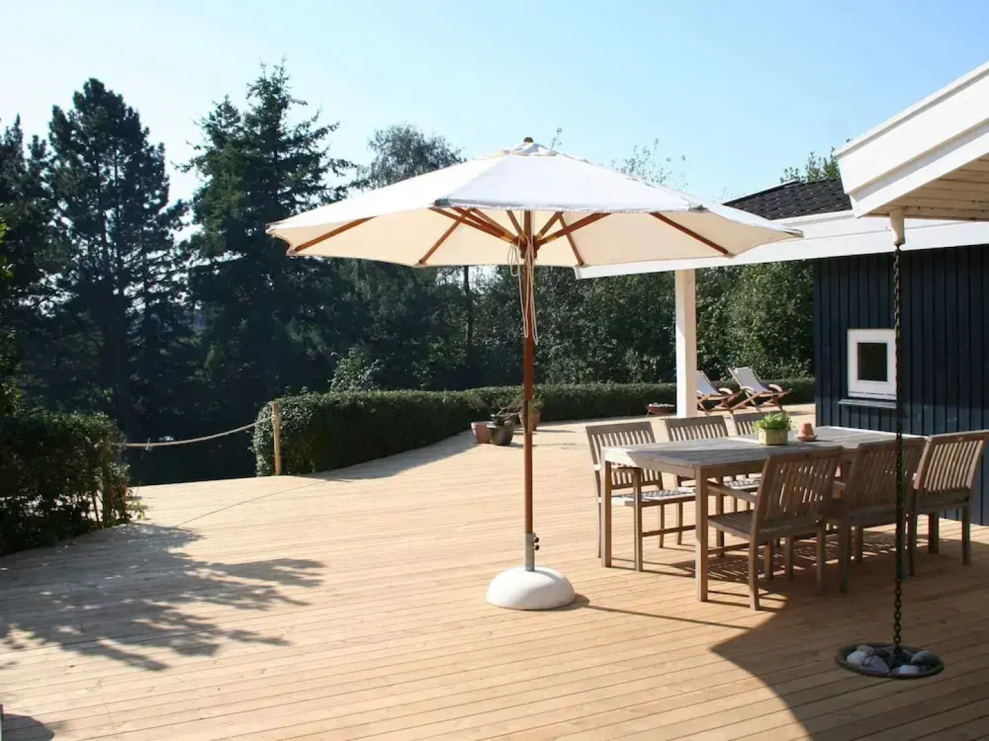 Splendid Holiday Home in Dronningmolle near Beach