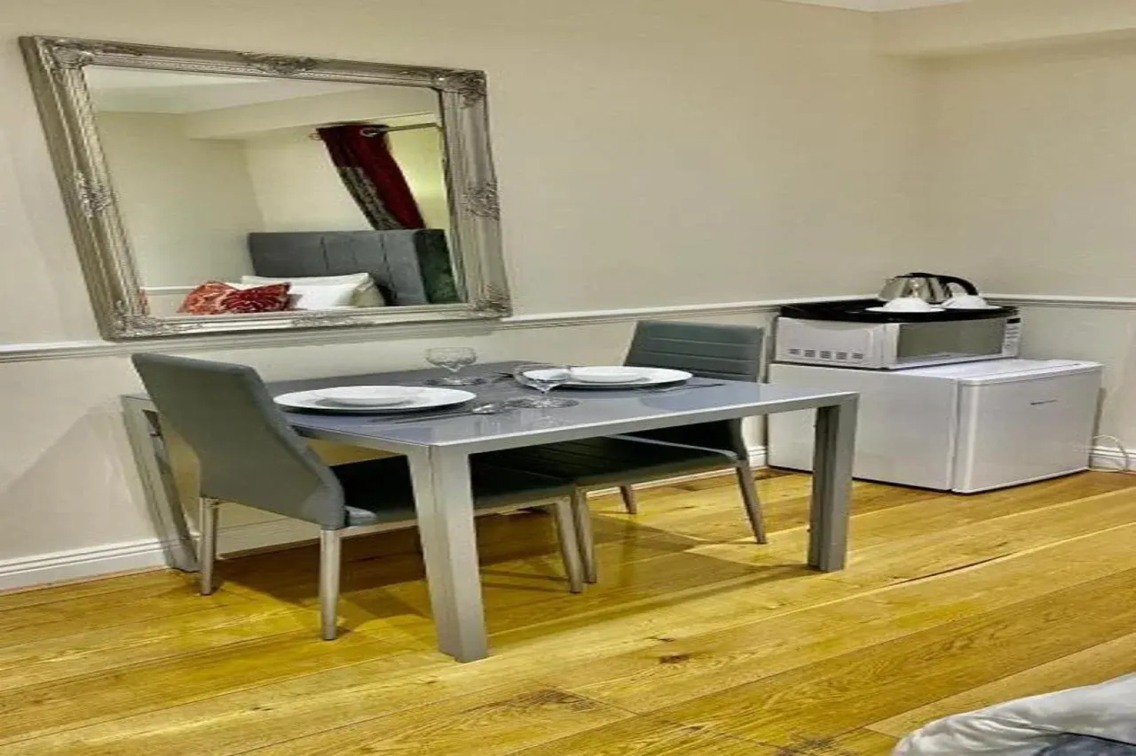 Classic Hyde Park Hotel